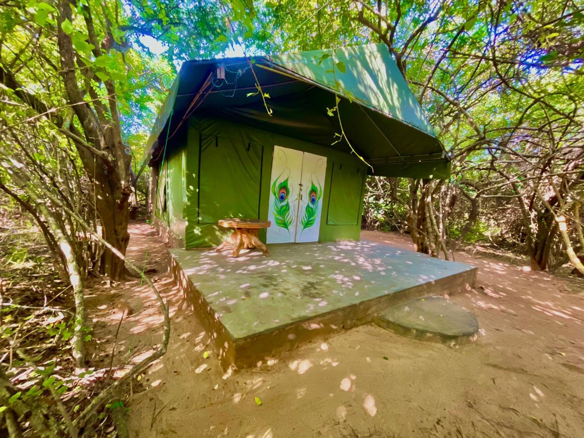 Yala Podi Hoona Bush Camp Hotell Exteriör bild